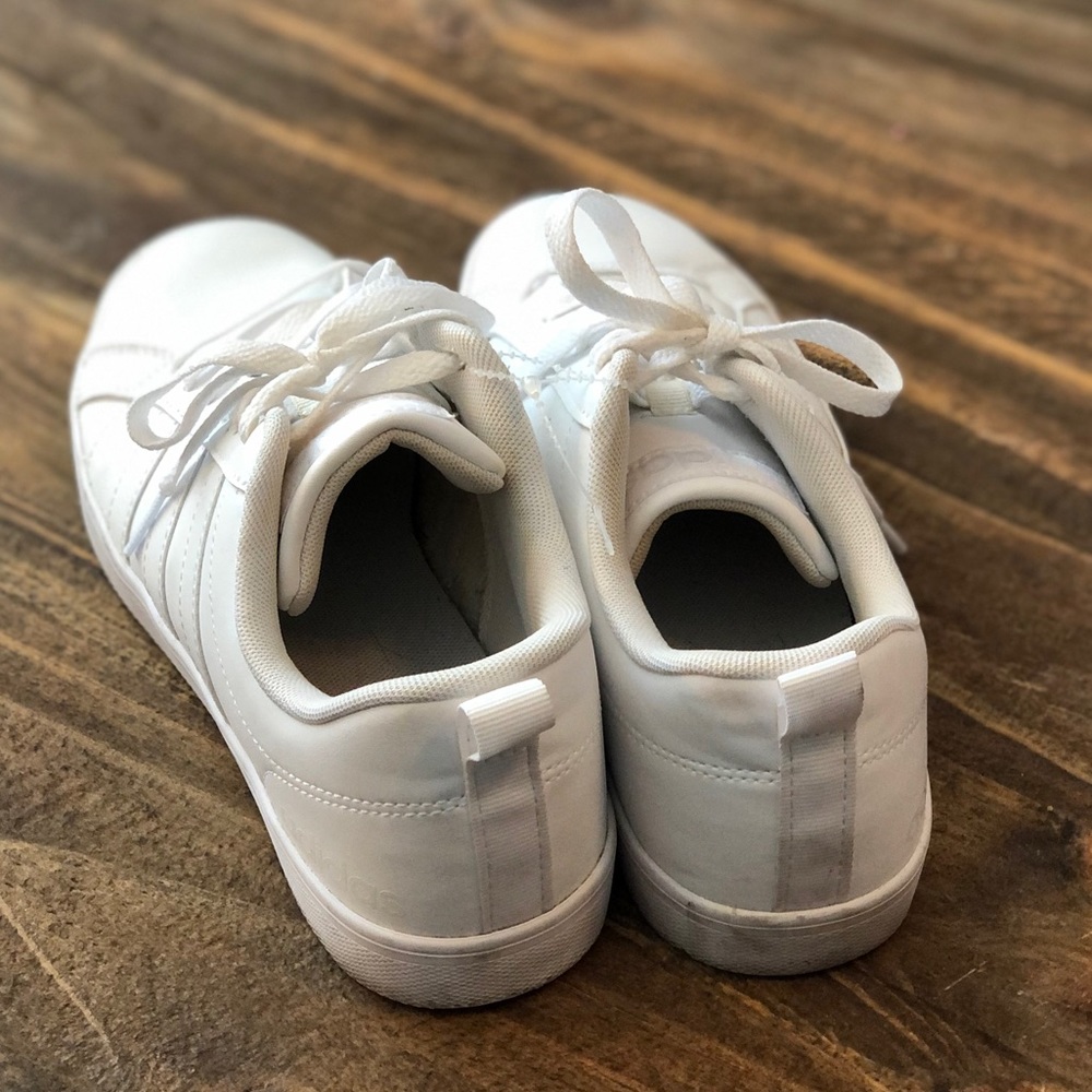 Adidas Kicks - Picture 3 of 3